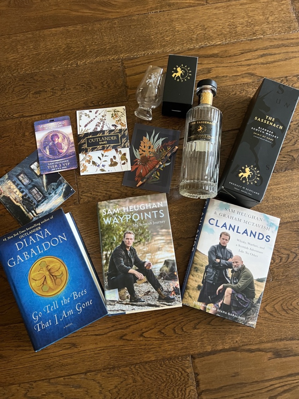 Outlander Gift Set - Picture 2 of 14